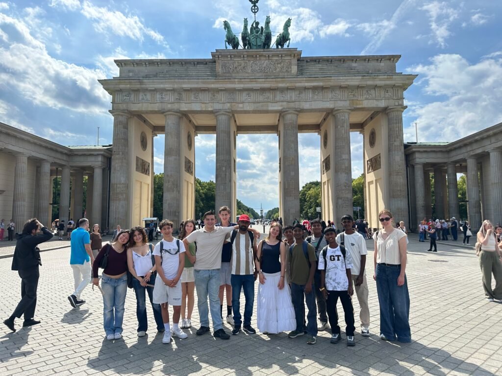 Gruppe am Brandenburger Tor